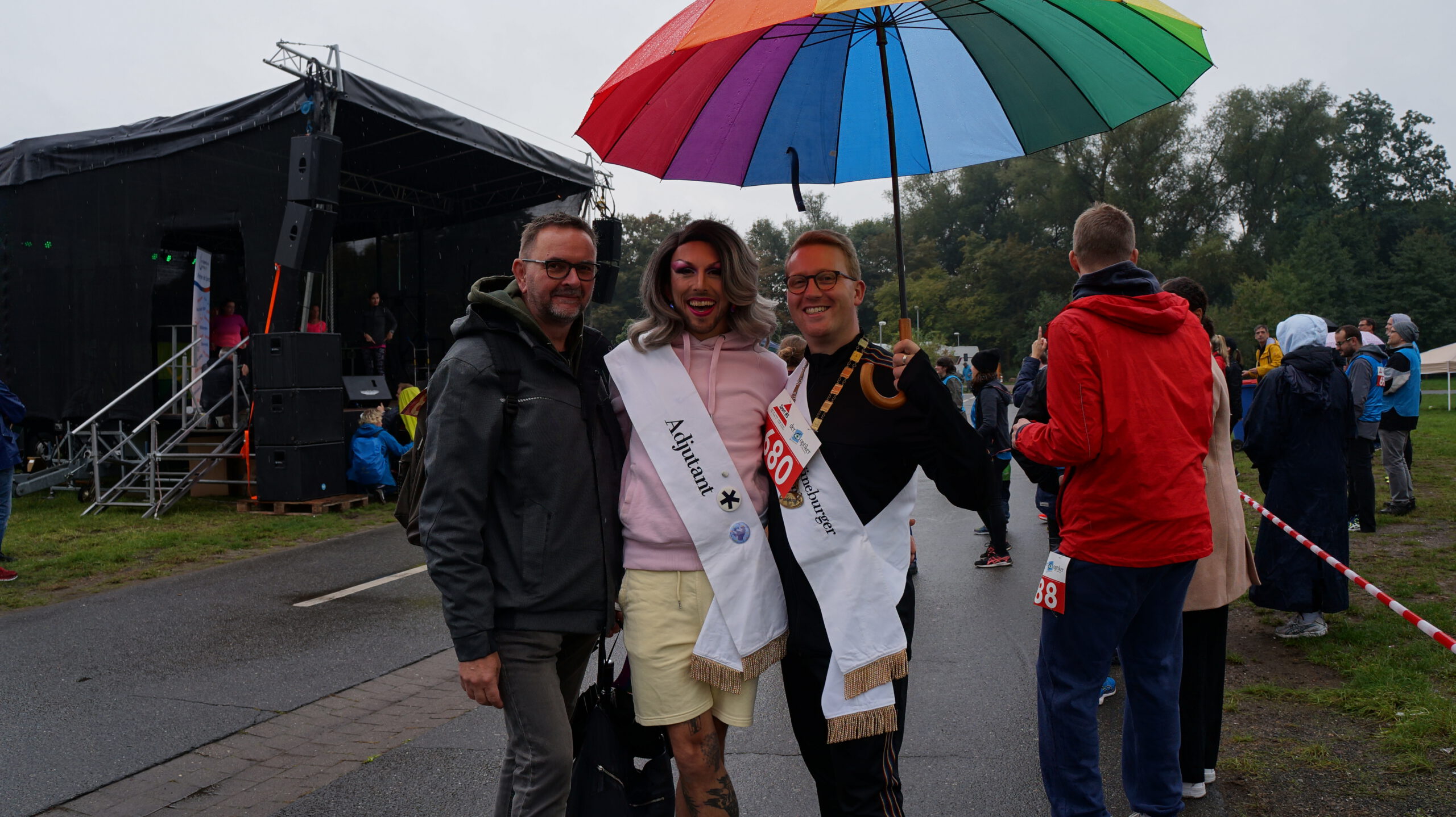 Queen Mum, Isabelle Ankauf von Gold und der schwule Heidekönig Ben I.
